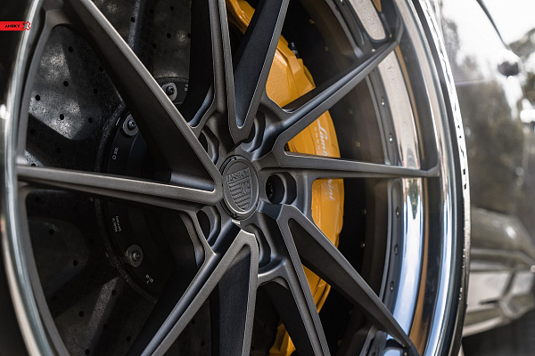 Фото дисков Anrky AN33 Сатиновый темный лак на Lamborghini Urus