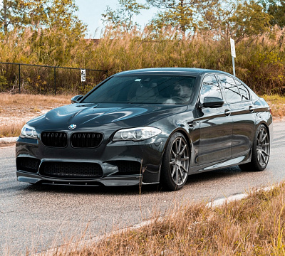 Фото дисков Strasse Wheels R10 Deep Concave Monoblock на BMW 5/M5 (F10)