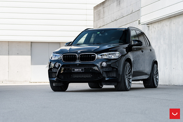 Фото дисков Vossen VFS-2 Глянцевый графит на BMW X5/X5 M (F15/F85)