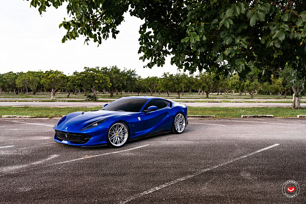 Фото дисков Vossen S21-02 Глянцевый лак на Ferrari 812