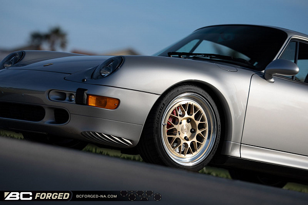 Фото дисков BC Forged MHE28 Глянцевая шампань на Porsche 911 IV