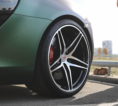 Фото дисков HRE P107 на McLaren 650S
