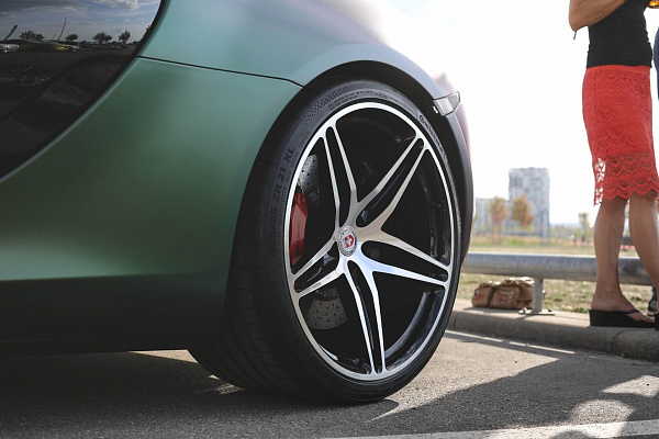 Фото дисков HRE P107 Алмазная проточка на McLaren 650S