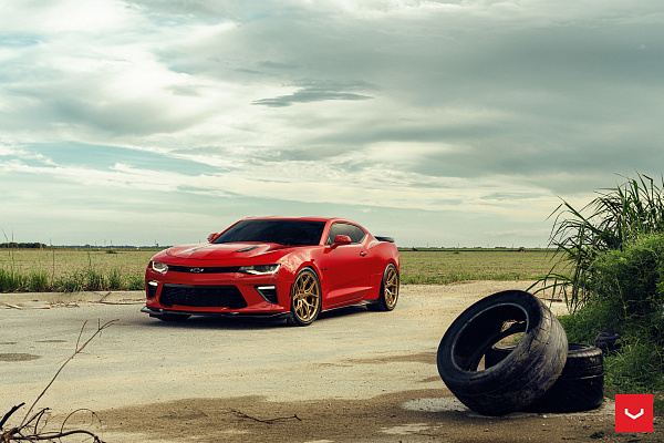 Фото дисков Vossen HF-5 Глянцевое золото на Chevrolet Camaro VI