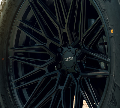 Фото дисков Vossen HF6-5 на Toyota Tundra III