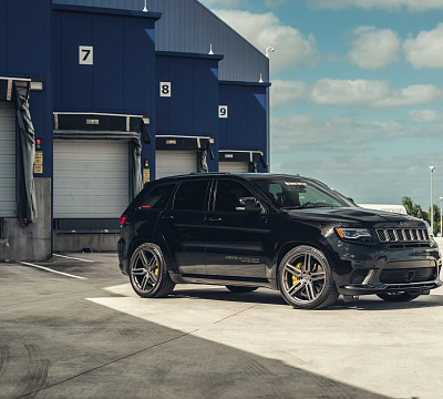 Фото дисков Vossen HF-1 на Jeep Grand Cherokee IV