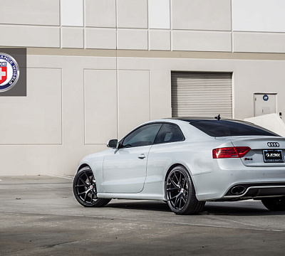 Фото дисков HRE P101 на Audi A/S/RS 5 (8T)