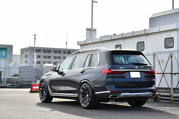 Фото дисков HRE P200 Глянцевый тонированный лак на BMW X7 (G07)