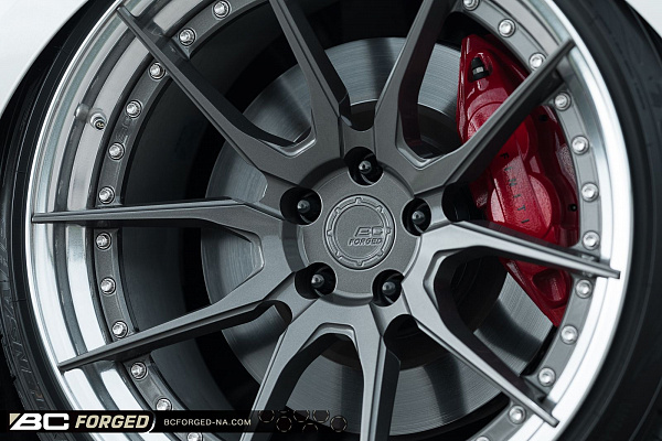 Фото дисков BC Forged HCA162 Глянцевый графит на Infiniti Q60 II