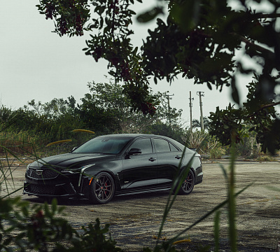 Фото дисков Vossen ML-X2 на Cadillac CT4
