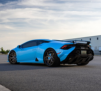Фото дисков Brixton Forged PF7 на Lamborghini Huracan