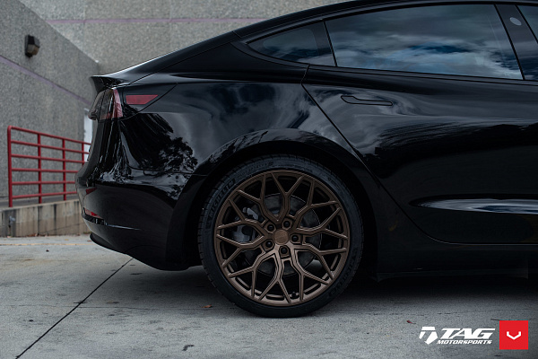 Фото дисков Vossen HF-2 Сатиновая темная бронза на Tesla Model 3