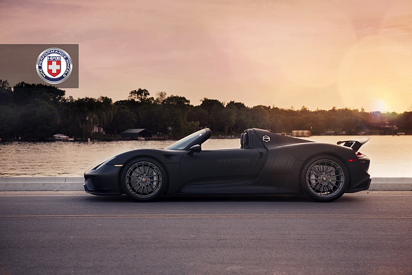 Фото дисков HRE P103 Сатиновый темный лак на Porsche 918 Spyder