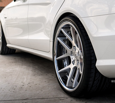 Фото дисков Strasse Wheels SM5 Deep Concave на Mercedes-Benz CLS (C218)