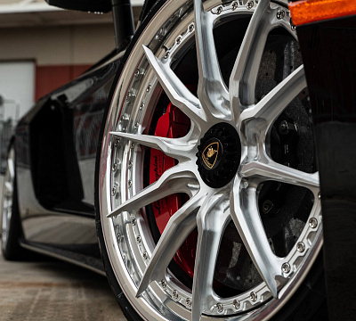 Фото дисков HRE S104SC на Lamborghini Aventador