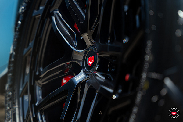 Фото дисков Vossen LC3-03T Черный глянец на Mercedes-Benz G-Class III
