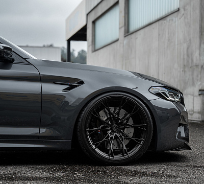 Фото дисков ST Wheels ST9 на BMW 5/M5 (G60/G90)