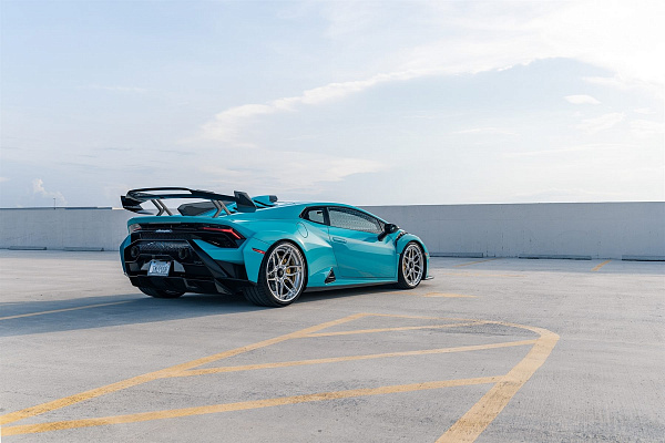 Фото дисков Anrky AN36 Полированный лак на Lamborghini Huracan