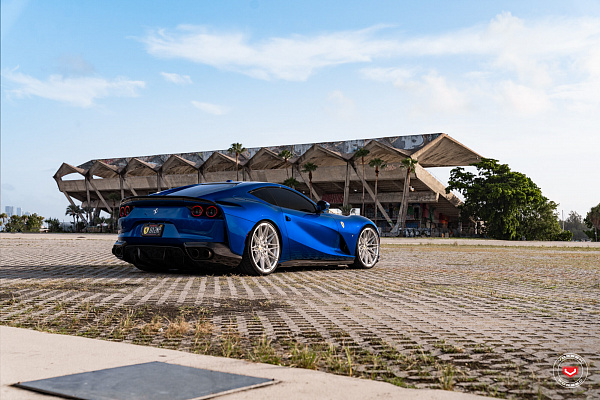 Фото дисков Vossen S21-02 Глянцевый лак на Ferrari 812