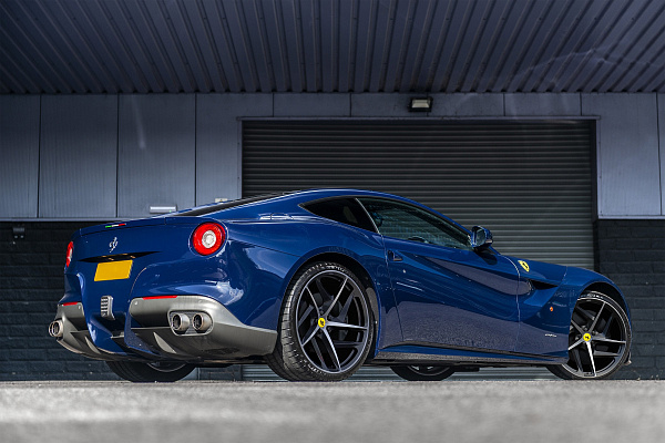 Фото дисков Kahn Type 52 Алмазная проточка на Ferrari F12