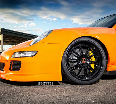 Фото дисков Strasse Wheels R10 Performance на Porsche 911 VI