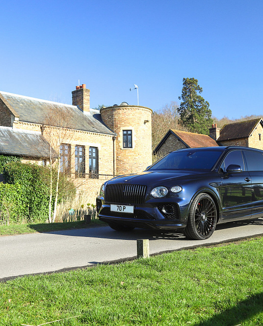 Фото дисков HF-8 Черный глянец на Bentley Bentayga
