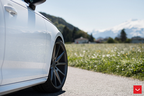 Фото дисков Vossen VFS-1 Сатиновый графит на Audi A/S/RS 4 (B9)