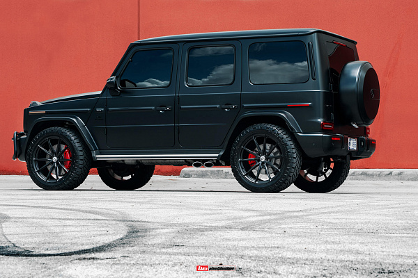 Фото дисков HRE P104SC Черный сатин на Mercedes-Benz G-Class III