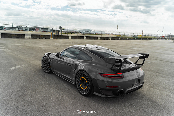 Фото дисков Anrky AN20 Aerosport Глянцевый графит на Porsche 911 VII