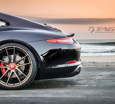 Фото дисков HRE P104 на Porsche 911 VII