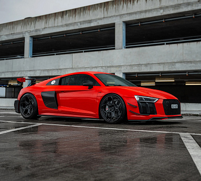 Фото дисков Radi8 R804.C на Audi R8 (4S)