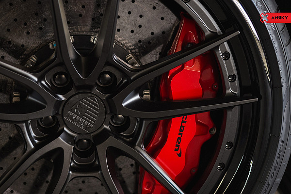 Фото дисков Anrky AN34 Черный сатин на McLaren 12C