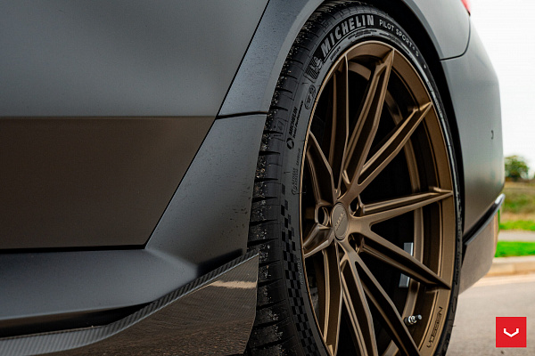 Фото дисков Vossen HFX-2 (5-Lug) Сатиновая темная бронза на BMW 5/M5 (G60/G90)