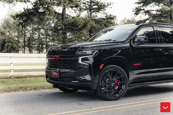 Фото дисков Vossen HF6-4 Черный глянец на Chevrolet Tahoe V