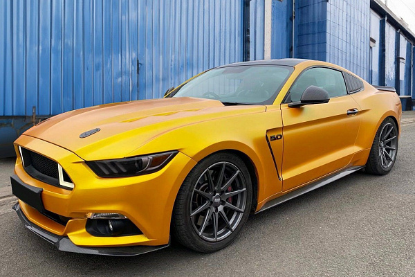 Фото дисков Bola CSR Сатиновый графит на Ford Mustang VI