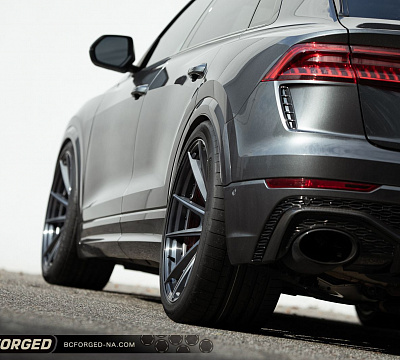 Фото дисков BC Forged HCA191 на Audi Q8