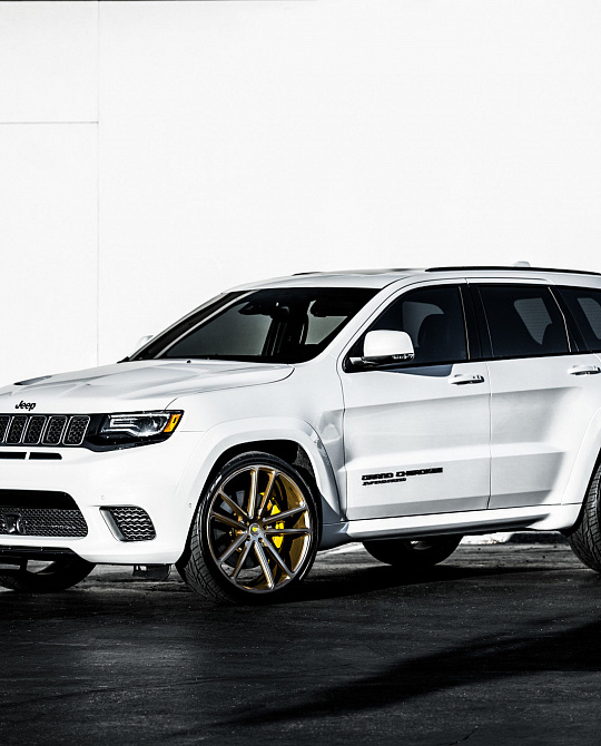 Фото дисков CG-203 Глянцевое темное золото на Jeep Grand Cherokee IV