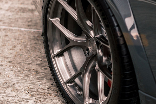 Фото дисков Bola FP2 Глянцевый тонированный лак на BMW 3/M3 (F3x/F80)