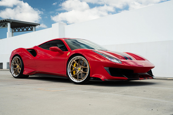 Фото дисков HRE S101SC Глянцевое темное золото на Ferrari 488