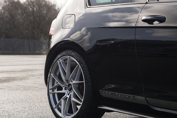 Volkswagen Golf GTI VII