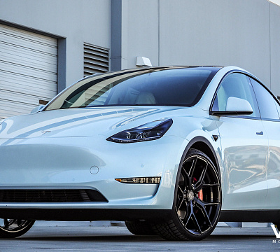 Фото дисков Vossen HF-5 на Tesla Model Y