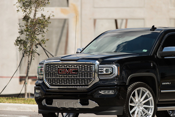 Фото дисков Vossen HF6-1 Серебро на GMC Sierra III