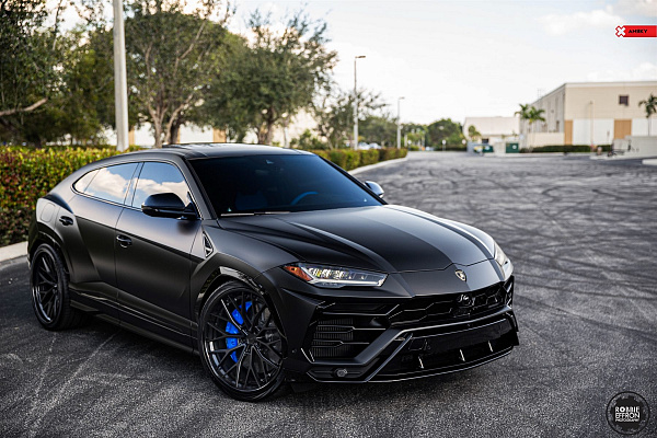 Фото дисков Anrky AN30 Черный сатин на Lamborghini Urus
