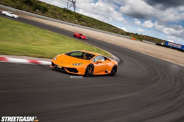 Фото дисков Strasse Wheels SV1 Deep Concave Monoblock Другой цвет на Lamborghini Huracan