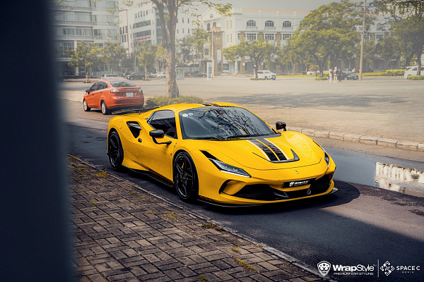 Фото дисков Brixton Forged PF2 Черный сатин на Ferrari F8