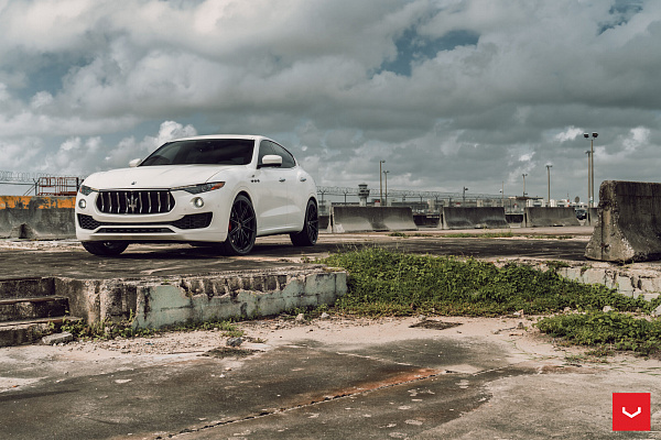 Фото дисков Vossen HFX-2 (5-Lug) Черный сатин на Maserati Levante