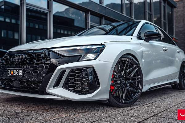 Фото дисков Vossen HF-7 Черный глянец на Audi A/S/RS 3 (8Y)