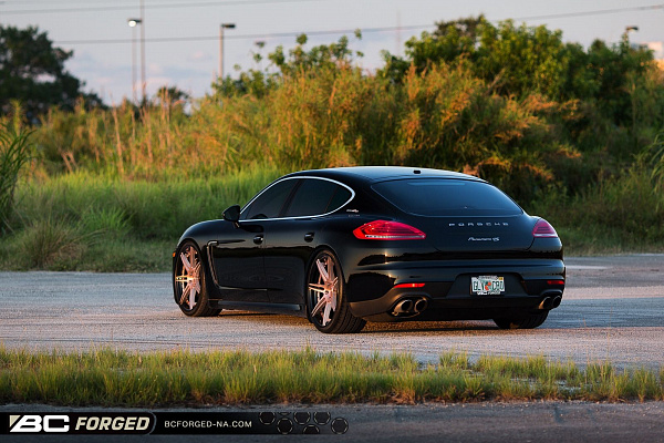 Фото дисков BC Forged HC027 Другой цвет на Porsche Panamera I