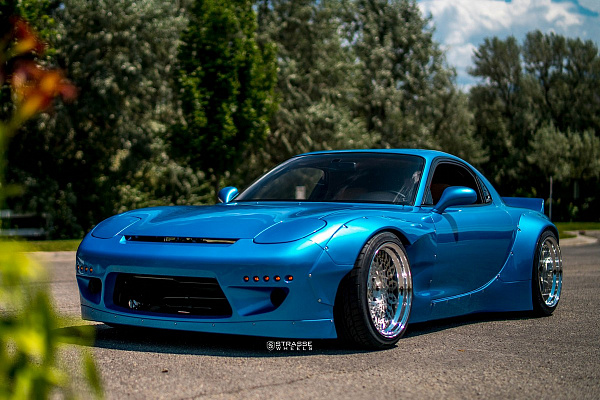 Фото дисков Strasse Wheels SC20 Retro Глянцевый лак на Mazda RX-7 III