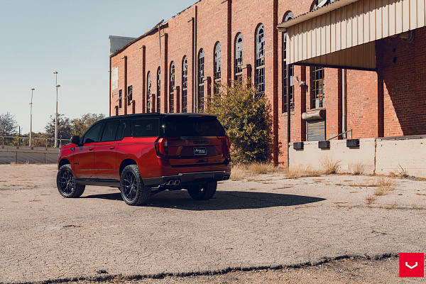Фото дисков Vossen HF6-4 Черный глянец на GMC Yukon V
